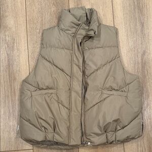 lululemon athletica Olive Green Puffer Vest